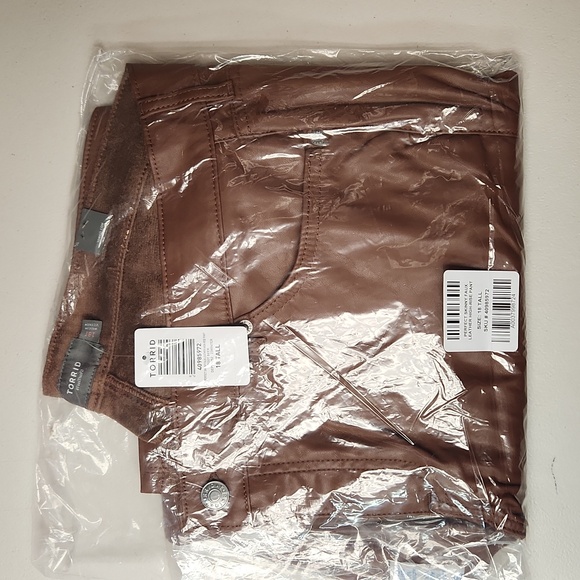 ❤️NWT VINTAGE TORRID FAUX VEGAN LEATHER POCKETS PANT SKINNY ROOT BEER PLUS SIZE - Picture 13 of 16